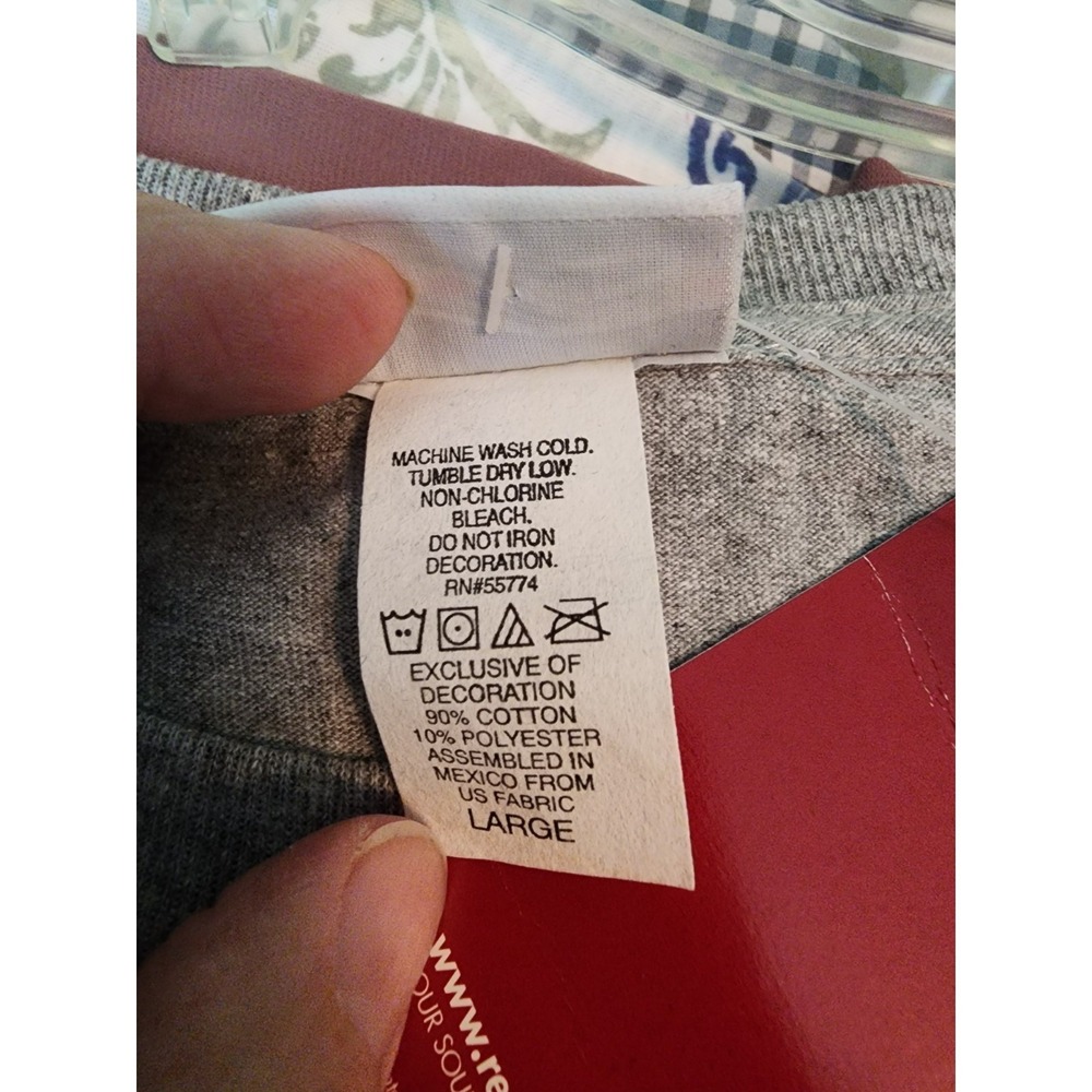 Reebok Womens NWT L Gray T-Shirt Red Studded Logo Athleisure Y2K Grunge Sporty - Picture 6 of 6